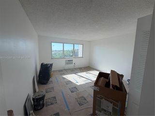 6930 Miami Gardens Dr 1-512A, Hialeah, FL 33015