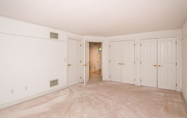 10 Village Green Circle, Mashpee, MA 02649