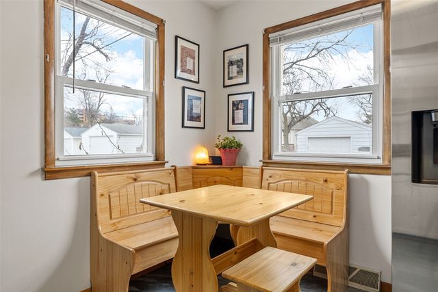 1114 11th Street NW, Cedar Rapids, IA 52405