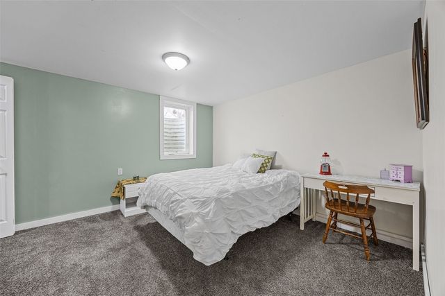 1114 11th Street NW, Cedar Rapids, IA 52405