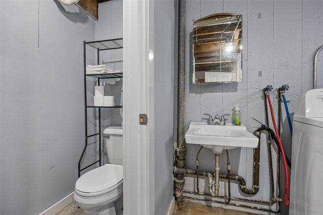 1114 11th Street NW, Cedar Rapids, IA 52405