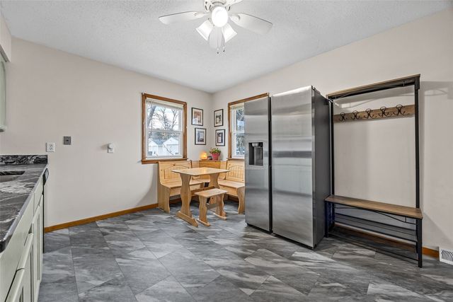 1114 11th Street NW, Cedar Rapids, IA 52405