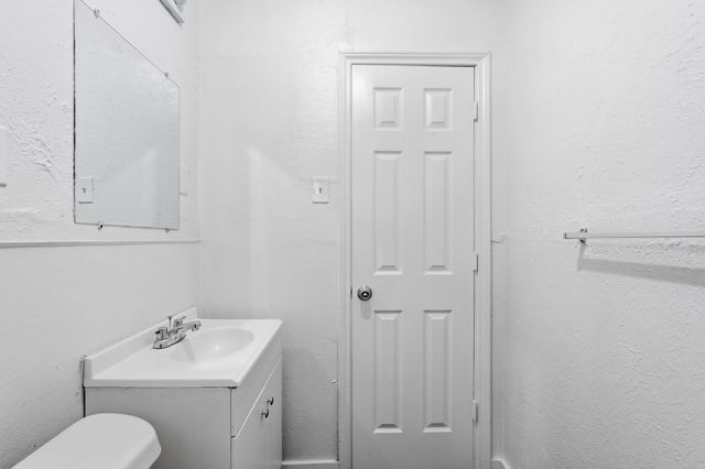 2212 Lea Crest Drive, Dallas, TX 75216