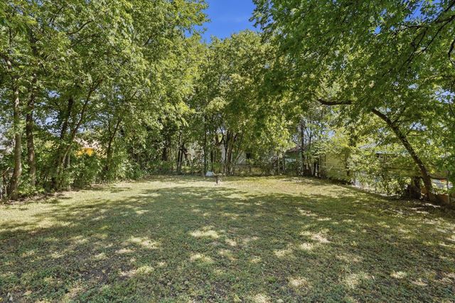 2212 Lea Crest Drive, Dallas, TX 75216