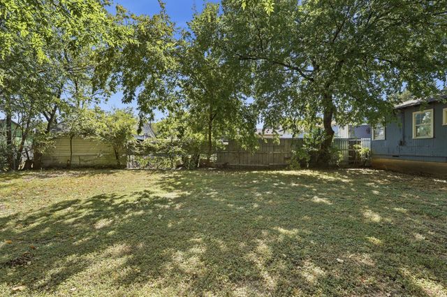 2212 Lea Crest Drive, Dallas, TX 75216