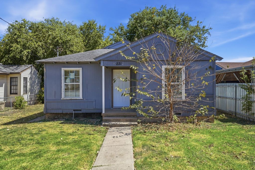 2212 Lea Crest Drive, Dallas, TX 75216