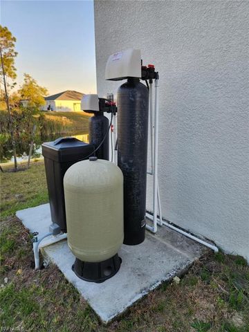 4101 NE 23rd AVE, Cape Coral, FL 33909