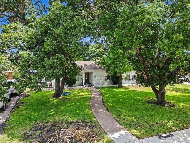 5979 Charlestown Drive, Dallas, TX 75230