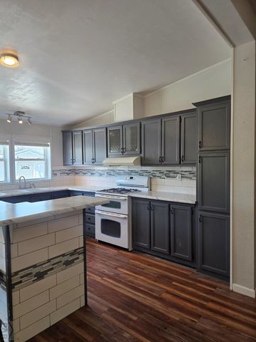 970 S Tolstoi Dr, Pueblo West, CO 81007