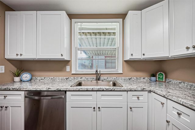2013 Terrace Lane, Baytown, TX 77520