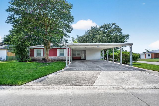 2013 Terrace Lane, Baytown, TX 77520
