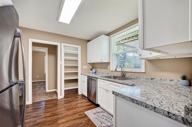 2013 Terrace Lane, Baytown, TX 77520