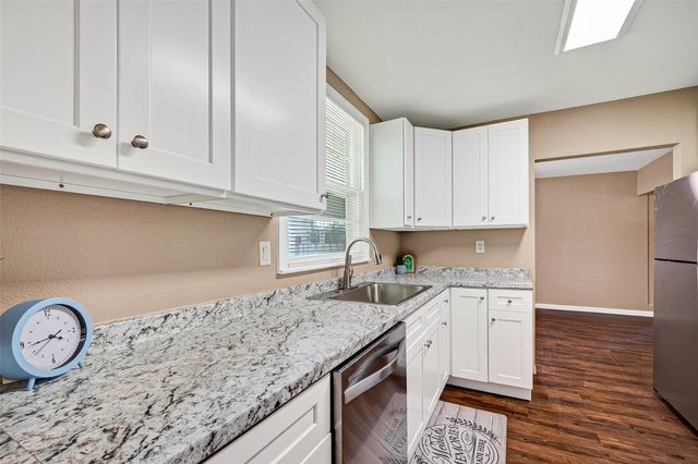 2013 Terrace Lane, Baytown, TX 77520