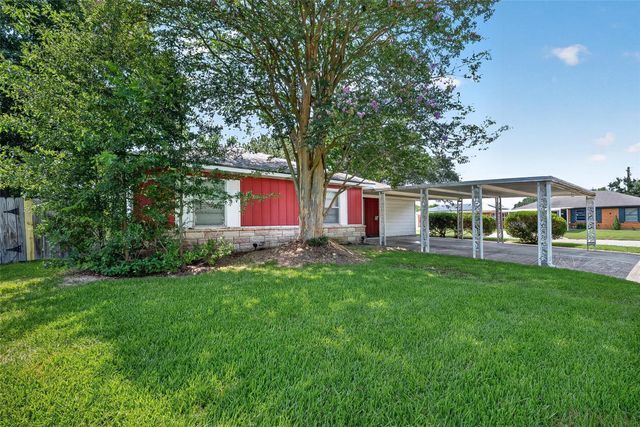 2013 Terrace Lane, Baytown, TX 77520