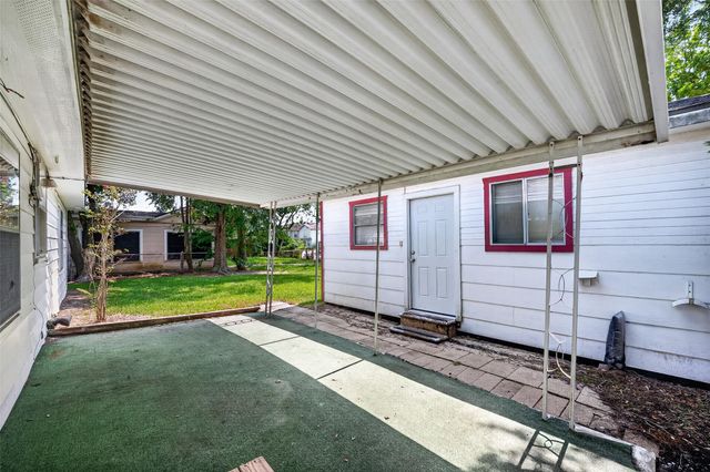 2013 Terrace Lane, Baytown, TX 77520