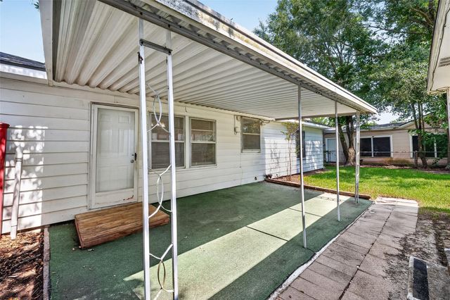 2013 Terrace Lane, Baytown, TX 77520