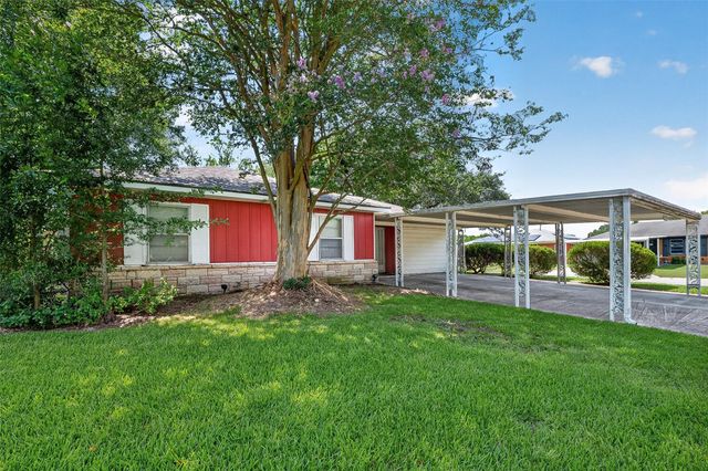 2013 Terrace Lane, Baytown, TX 77520