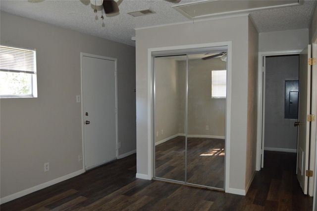 2013 Terrace Lane, Baytown, TX 77520