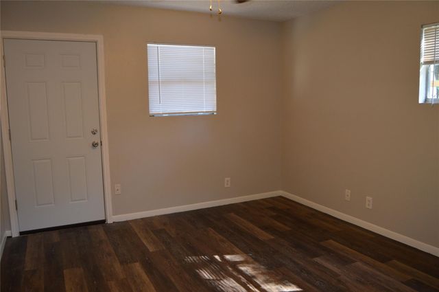 2013 Terrace Lane, Baytown, TX 77520