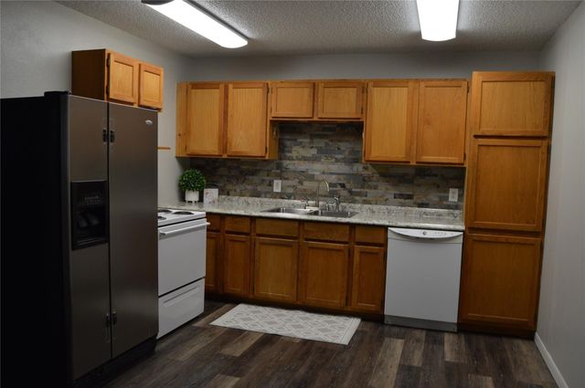 2013 Terrace Lane, Baytown, TX 77520