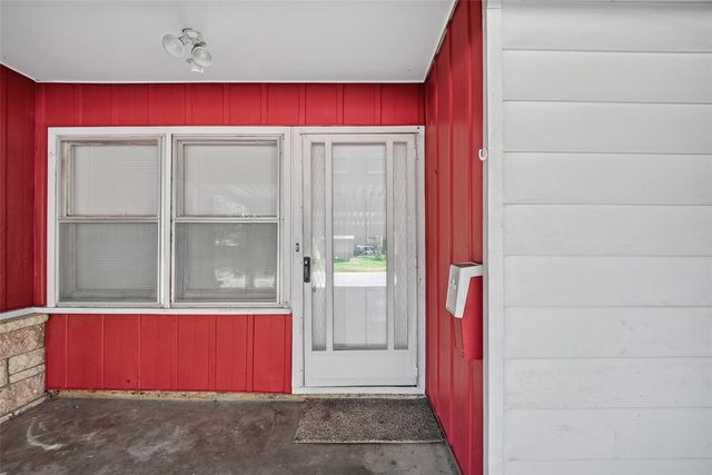 2013 Terrace Lane, Baytown, TX 77520