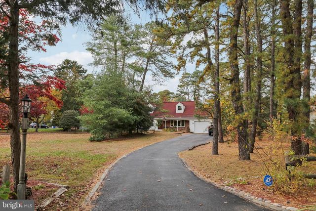 70 OAKWOOD DR, Medford, NJ 08055