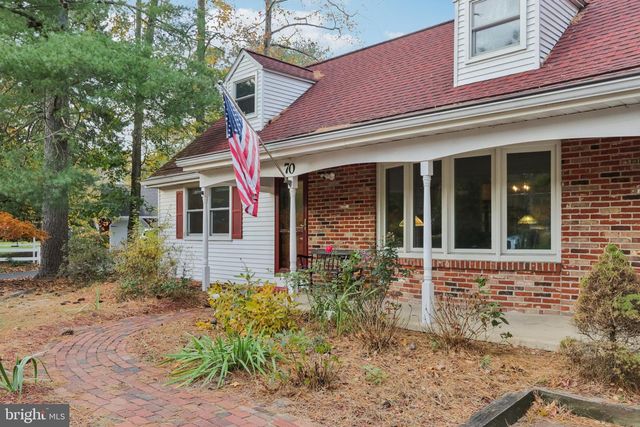 70 OAKWOOD DR, Medford, NJ 08055