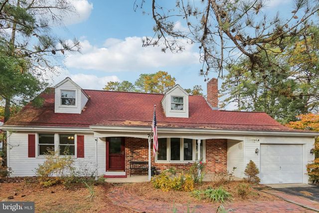 70 OAKWOOD DR, Medford, NJ 08055
