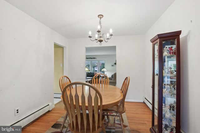 70 OAKWOOD DR, Medford, NJ 08055