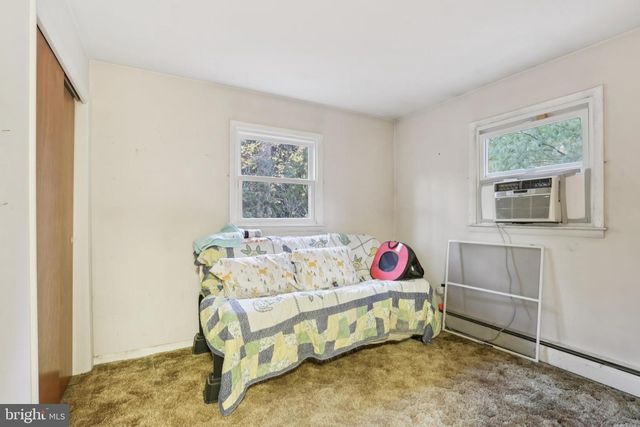 70 OAKWOOD DR, Medford, NJ 08055