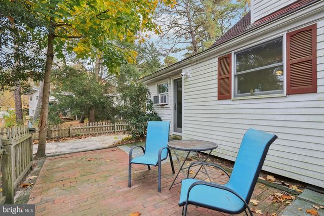 70 OAKWOOD DR, Medford, NJ 08055