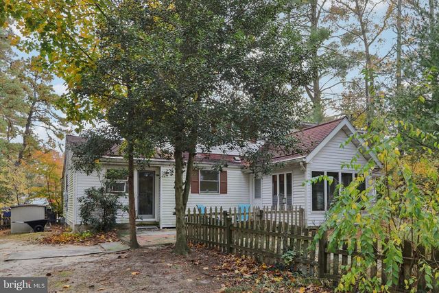 70 OAKWOOD DR, Medford, NJ 08055