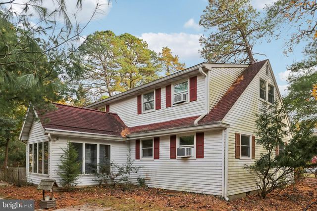 70 OAKWOOD DR, Medford, NJ 08055