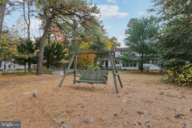 70 OAKWOOD DR, Medford, NJ 08055