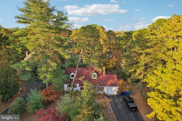 70 OAKWOOD DR, Medford, NJ 08055