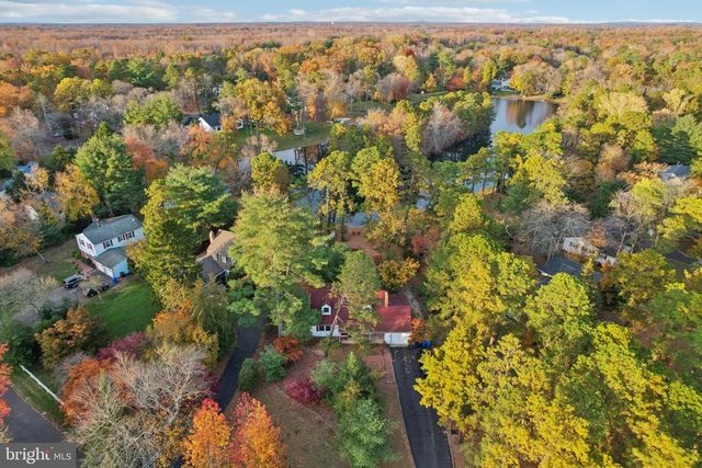 70 OAKWOOD DR, Medford, NJ 08055