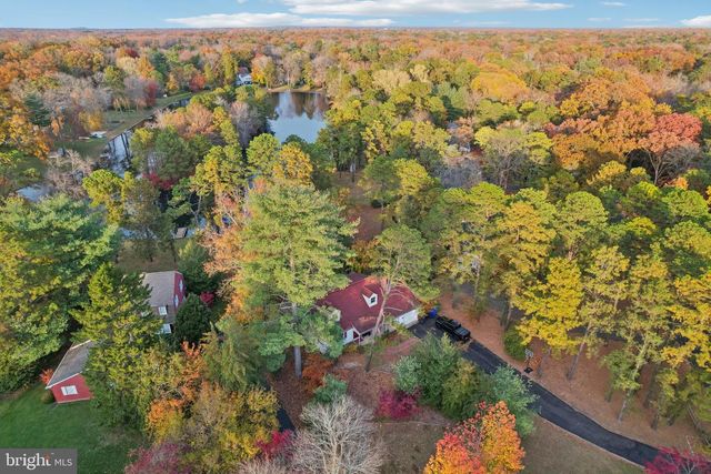 70 OAKWOOD DR, Medford, NJ 08055