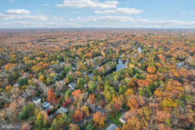 70 OAKWOOD DR, Medford, NJ 08055