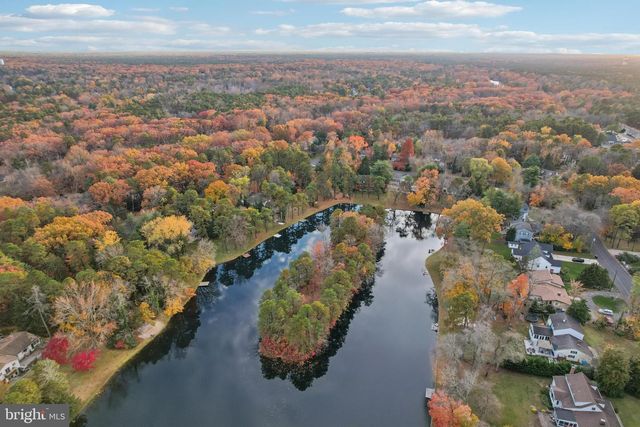 70 OAKWOOD DR, Medford, NJ 08055