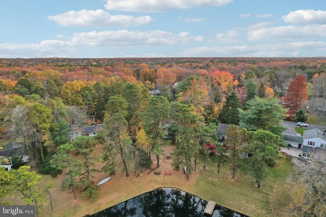 70 OAKWOOD DR, Medford, NJ 08055