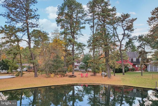 70 OAKWOOD DR, Medford, NJ 08055