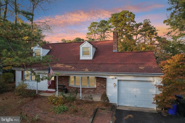 70 OAKWOOD DR, Medford, NJ 08055