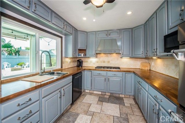 2714 Virginia, Ontario, CA 91761