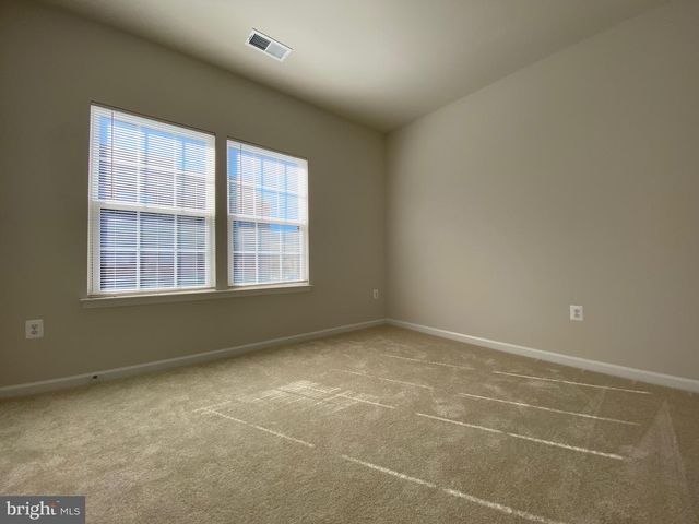 1110 SPUR LN, Fredericksburg, VA 22401