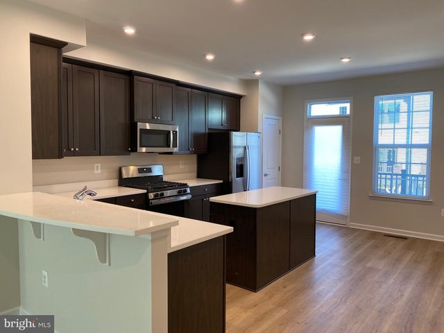 1110 SPUR LN, Fredericksburg, VA 22401