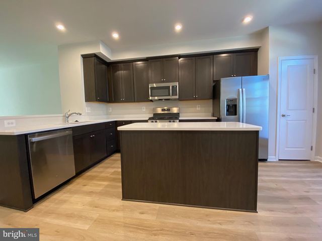 1110 SPUR LN, Fredericksburg, VA 22401