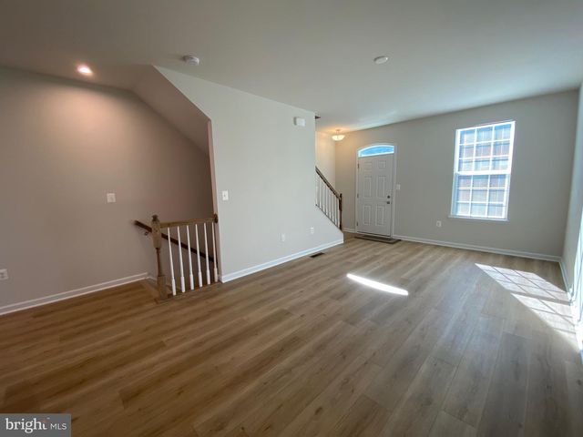 1110 SPUR LN, Fredericksburg, VA 22401