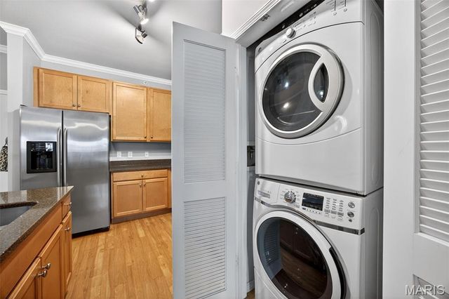 1251 Strassner Drive 2112, Brentwood, MO 63144