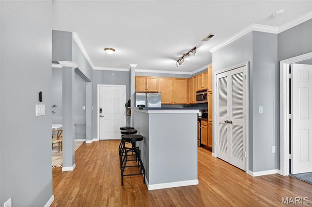 1251 Strassner Drive 2112, Brentwood, MO 63144