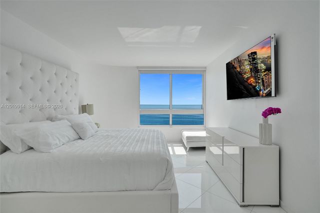 6365 Collins Ave 2403, Miami Beach, FL 33141
